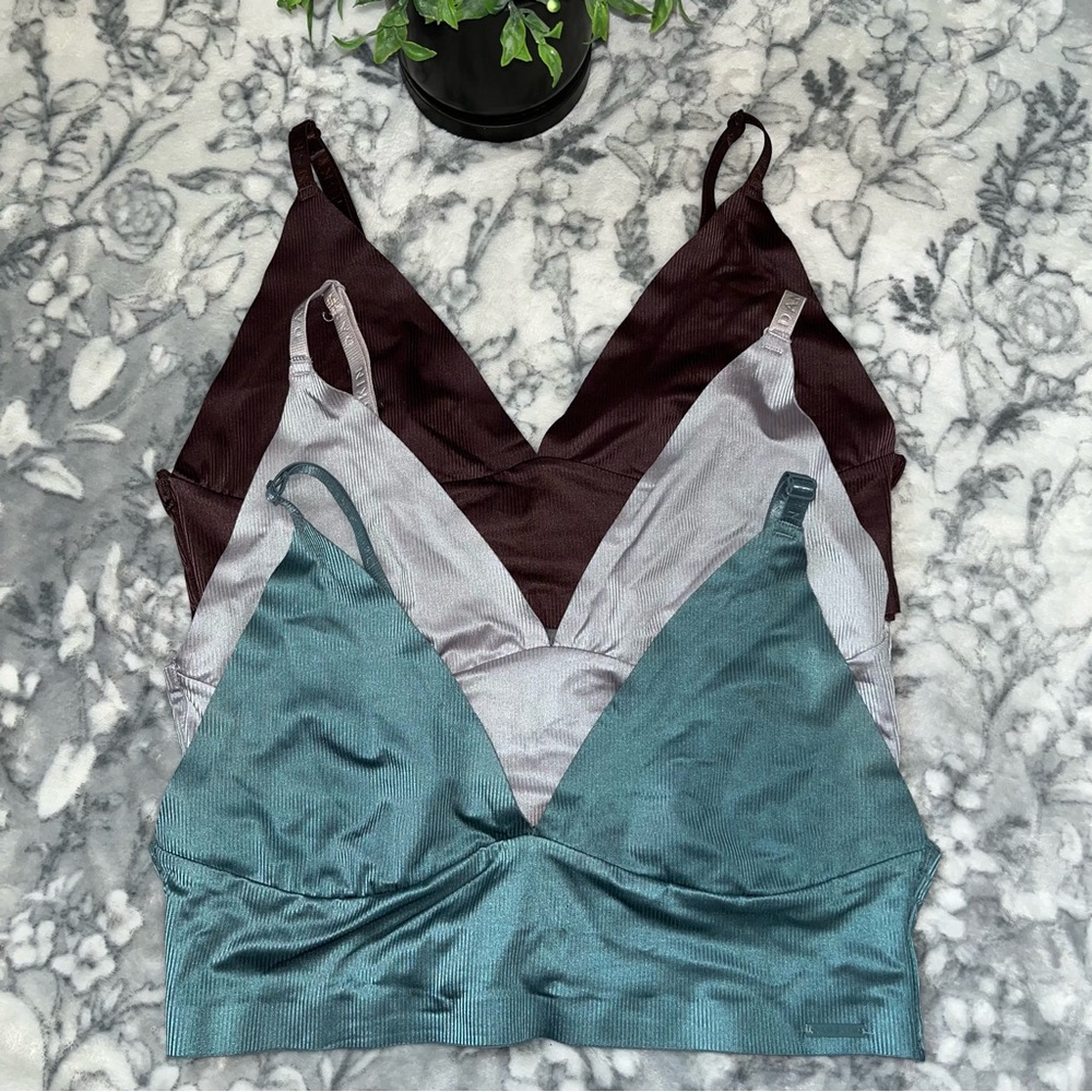 🥉 Danskin Intimates Bralettes